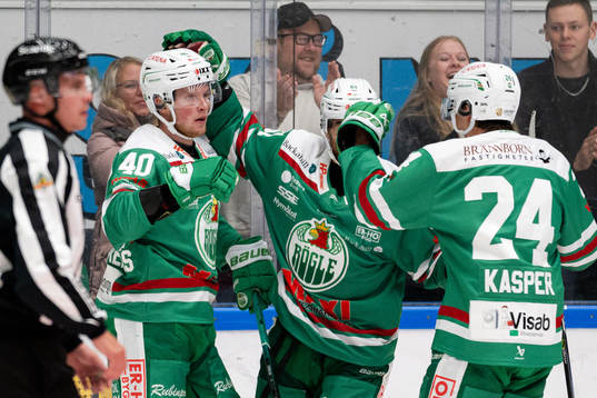 Rögles Oskar Stål-Lyrenäs jublar
