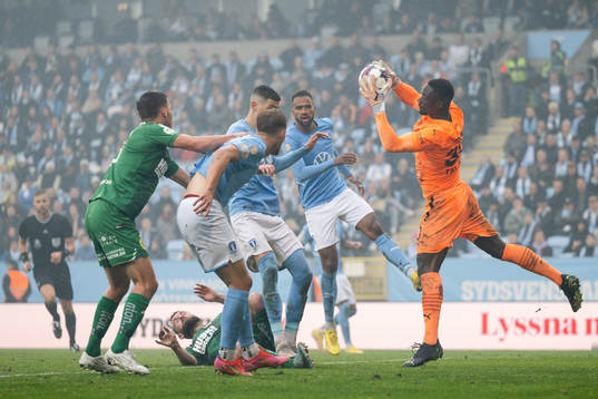 Malmö FFs målvakt Ismael Diawara