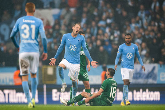 Malmö FFs Ola Toivonen reagerar