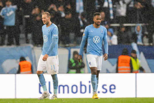 Malmö FFs Ola Toivonen och Isaac Kiese Thelin deppar