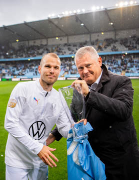 Malmö FFs Oscar Lewicki uppmärksammas för 300 spelade