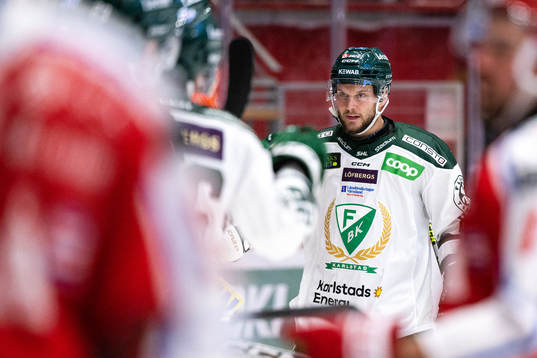 Färjestads Theodor Lennström jublar