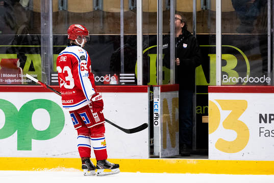 Timrås Elmeri Eronen utvisas