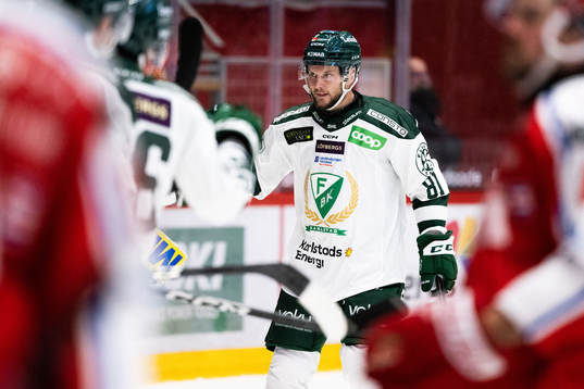 Färjestads Theodor Lennström jublar