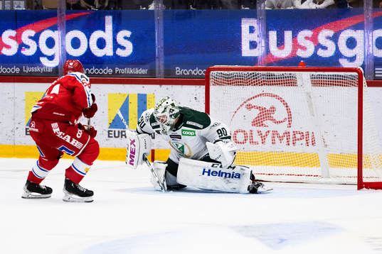 Timrås Jonathan Dahlén slår straff mot Färjestads