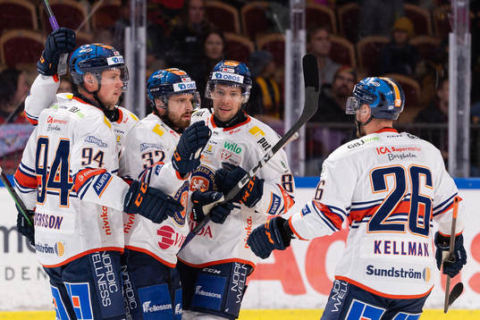 Växjös Lukas Bengtsson och Robert Rosén jublar