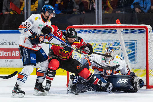 Växjös Miika Koivisto, Luleås Leo Komarov och Växjös