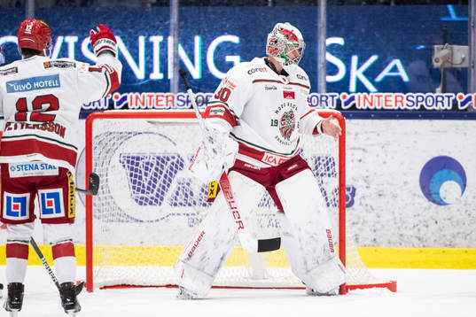 Modos målvakt Kristers Gudlevskis har tappat plockhandsken