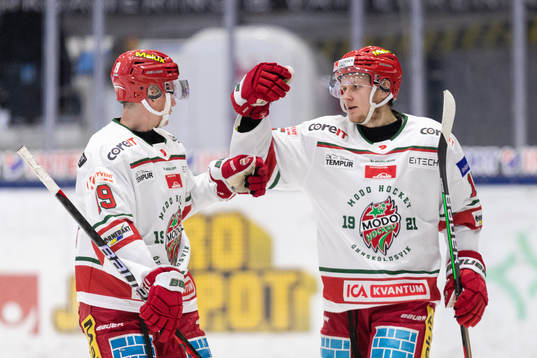 Modos Filip Svenningsson jublar