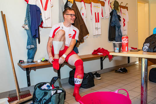 Venestads spelande tränare Jerry Cederholm  byter om