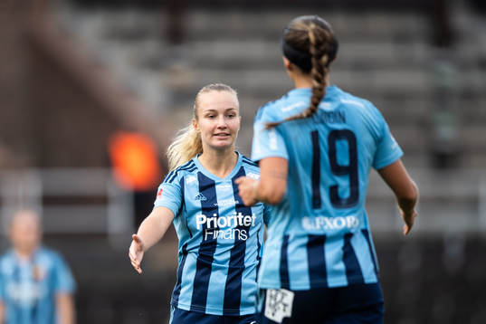 Djurgårdens Tove Almqvist och Lova Lundin