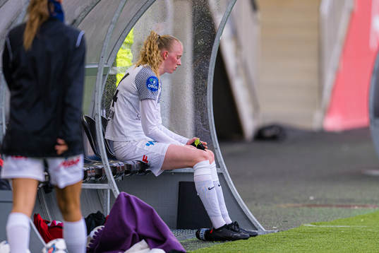 Tomine Svendheim of Arna-Bjørnar looks dejected