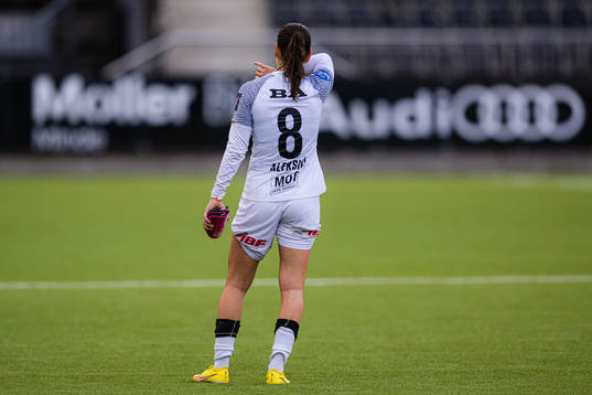 Marija Aleksic of Arna-Bjørnar looks dejected