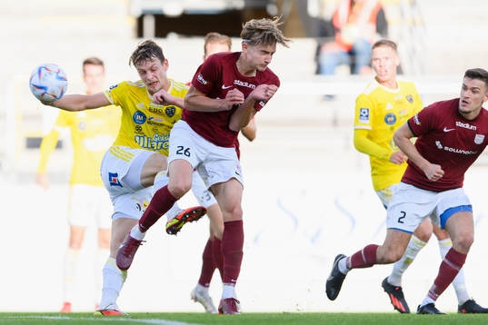 Falkenbergs Robin Hofsö och Qvidings Johannes Engvall
