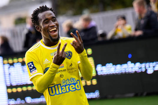 Falkenbergs Godwin Aguda jublar