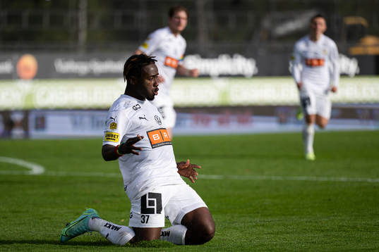Häckens Ibrahim Sadiq jublar