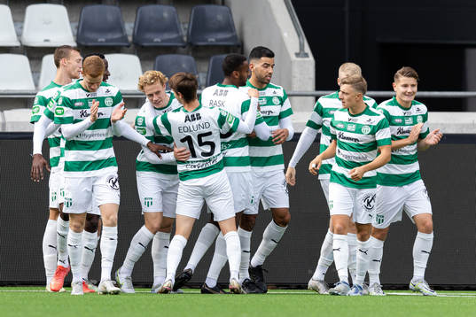 Västerås spelare jublar med Herman Magnusson
