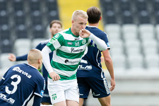 Västerås SKs Simon Johansson jublar
