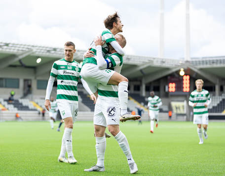 Västerås SKs Olle Edlund och Simon Johansson jublar