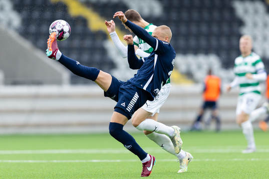 Utsiktens Jesper Brandt och Västerås SKs Viktor Granath