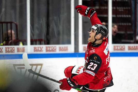Malmö Redhawks Christoffer Forsberg jublar