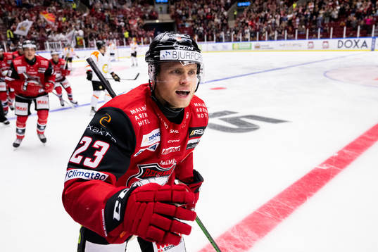 Malmö Redhawks Christoffer Forsberg jublar