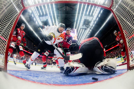 Brynäs Hannes Björninen gör 3-4 mot Malmö Redhawks