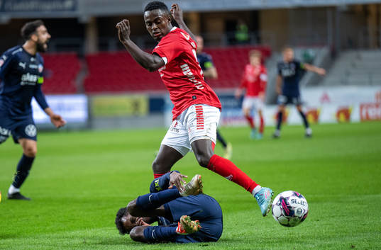 Helsingborgs Taha Ali och Kalmars Nahom Girmai Netabay