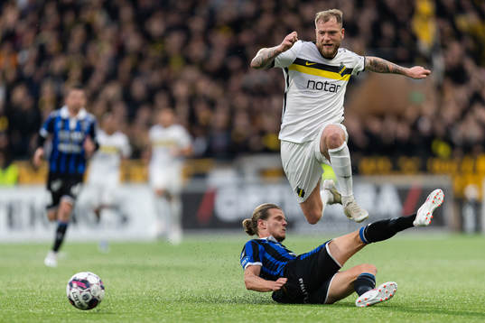 Sirius Tim Björkström och AIKs John Guidetti