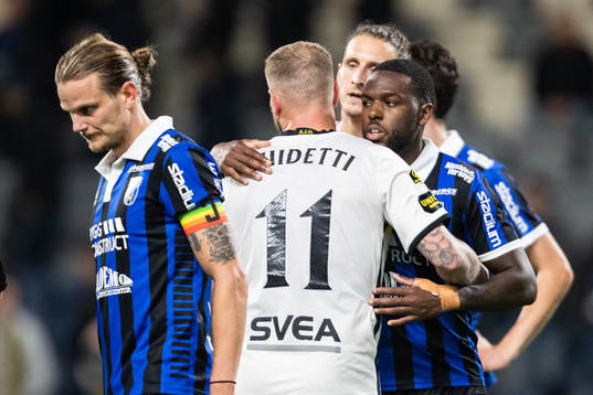 AIKs John Guidetti och Sirius Christian Kouakou