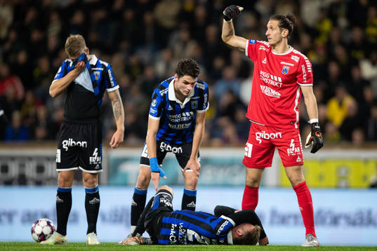 Sirius Dennis Widgren med skada
