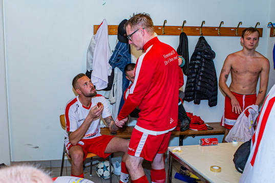 Venestads tränare Jerry Cederholm  tackar Alexander Nilsson