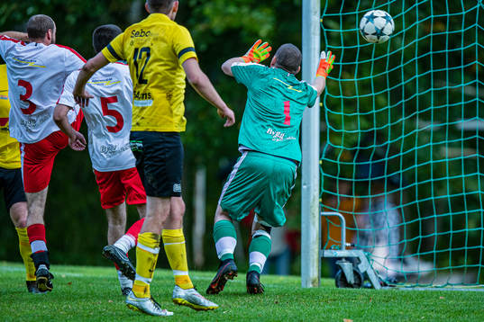 Venestads målvakt Nicklas Frisk släpper in 0-2
