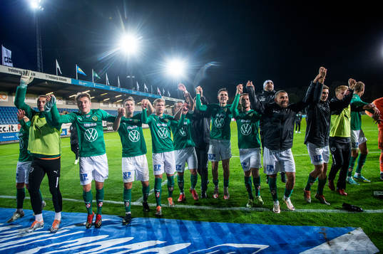 Jönköpings Södras spelare jublar