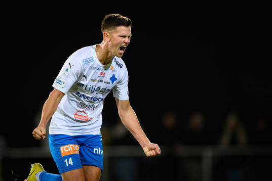 Värnamos Marcus Antonsson jublar