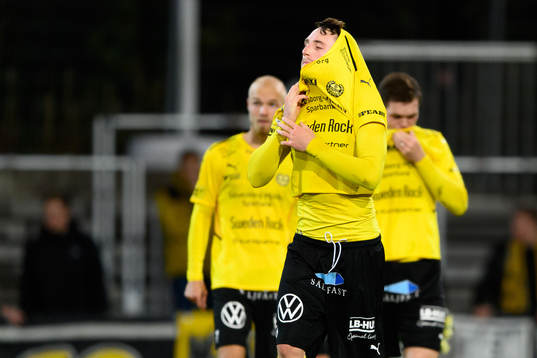 Mjällbys Noah Persson deppar