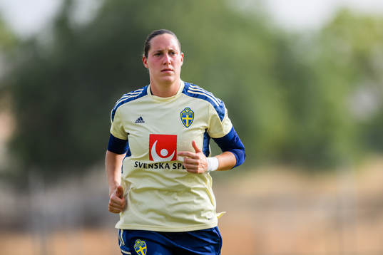 goalkeeper Emma Lind