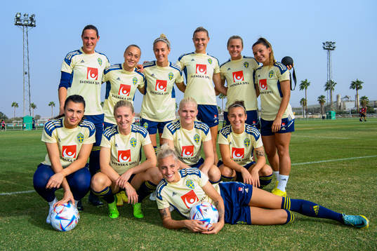 Goalkeeper Emma Lind, Hanna Bennison, Emma Kullberg,