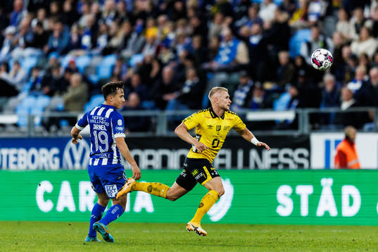 IFK Göteborgs Hussein Carneil och Elfsborgs Simon Strand