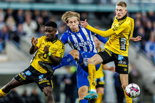 Elfsborgs Michael Baidoo och Alexander Bernhardsson mot IFK