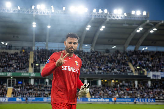 IFK Göteborgs målvakt Warner Hahn innan  fotbollsmatchen