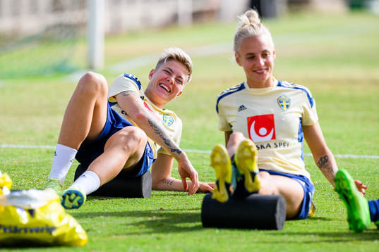 Lina Hurtig and Nathalie Björn of the Swedish women's