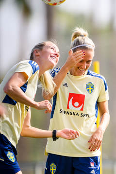 Amanda Ilestedt and Emma Kullberg of the Swedish women's