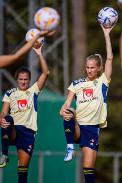 Filippa Angeldahl and Sofia Jakobsson of the Swedish