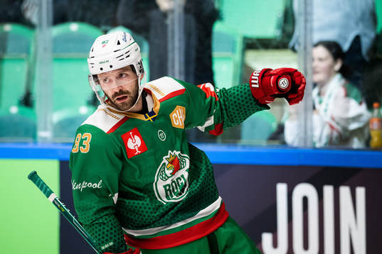 Riley Sheen of Rögle celebrates