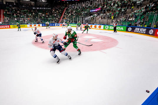 Dean Kukan of ZSC Lions and Dennis Everberg of Rögle