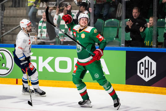 Oskar Stål-Lyrenäs of Rögle celebrates