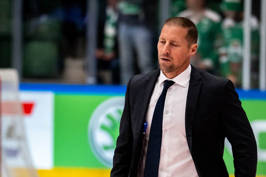 Head coach Cam Abbott of Rögle looks dejected