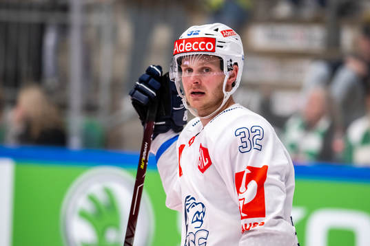 Lucas Wallmark of ZSC Lions