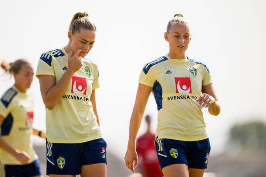Fridolina Rolfö and Stina Blackstenius of the Swedish